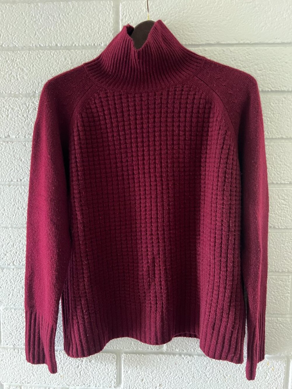 Nili Lotan Houston Burgandy Red Waffle Knit Turtleneck Sweater Women's Sz M